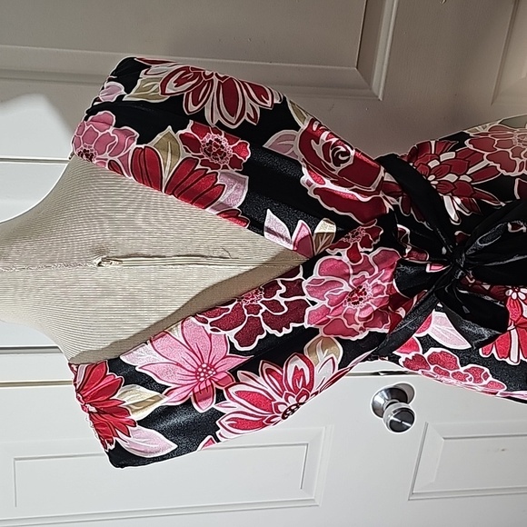 RAMPAGE, silky flowie dress. Pink floral print. Size 13. Tie at waist. - Picture 7 of 9